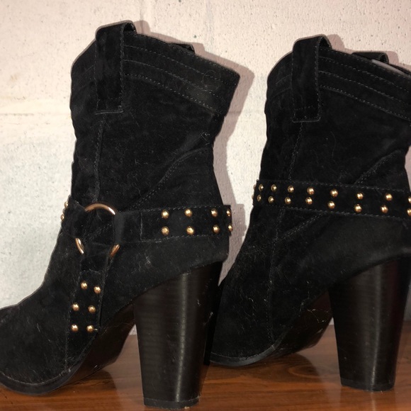 Anca by ShoeDazzle heeled ankle booties - Picture 2 of 2